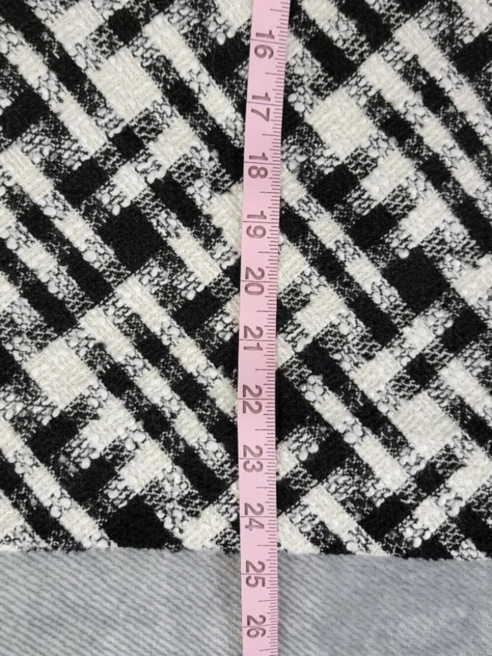 WHBM Wool Blend Black White Weave Pattern Knee Length Pencil Skirt Size 6 - Picture 6 of 14